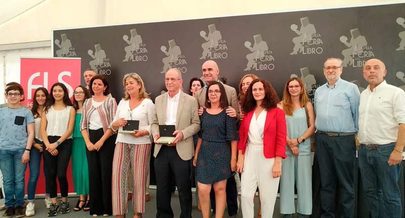 La Feria del Libro de Sevilla entrega sus premios anuales