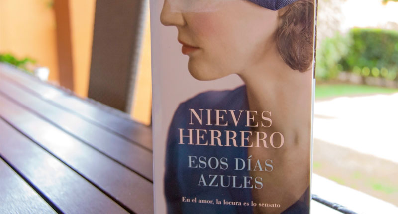 Esos días azules (Nieves Herrero, 2019)