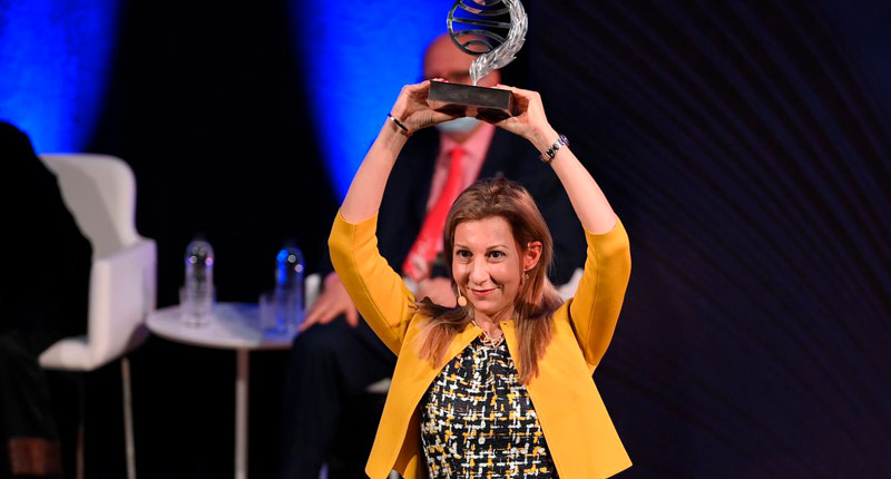 Eva García Sáenz de Urturi recibe el Premio Planeta