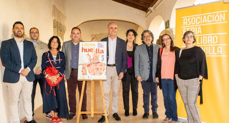 Con el lema Libros que dejan huella, la Feria del Libro de Sevilla da sus últimos retoques
