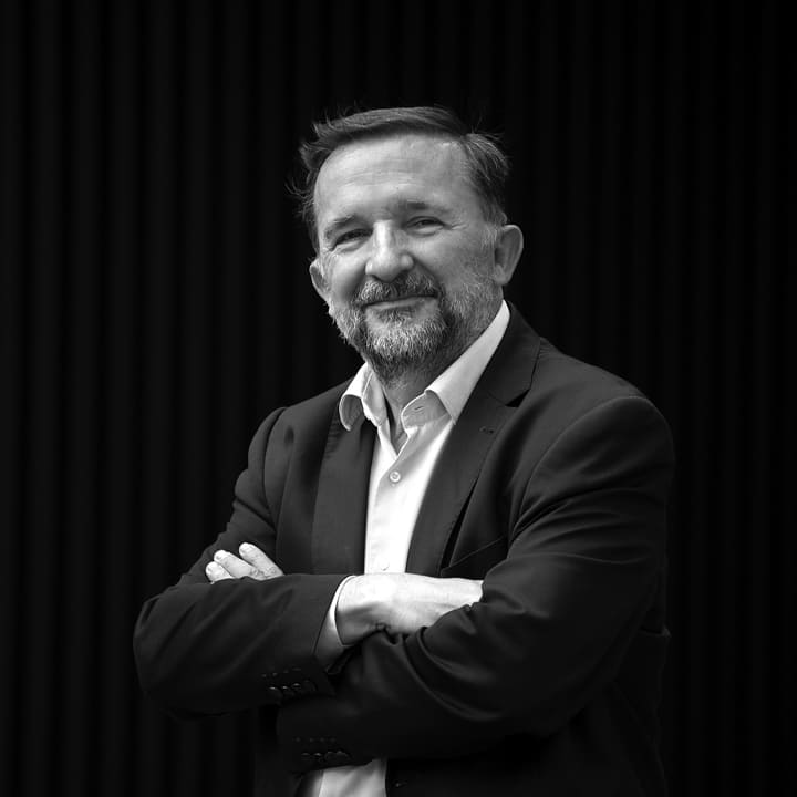 Misterio en el Barrio Gótico (Sergio Vila-Sanjuán, 2025)