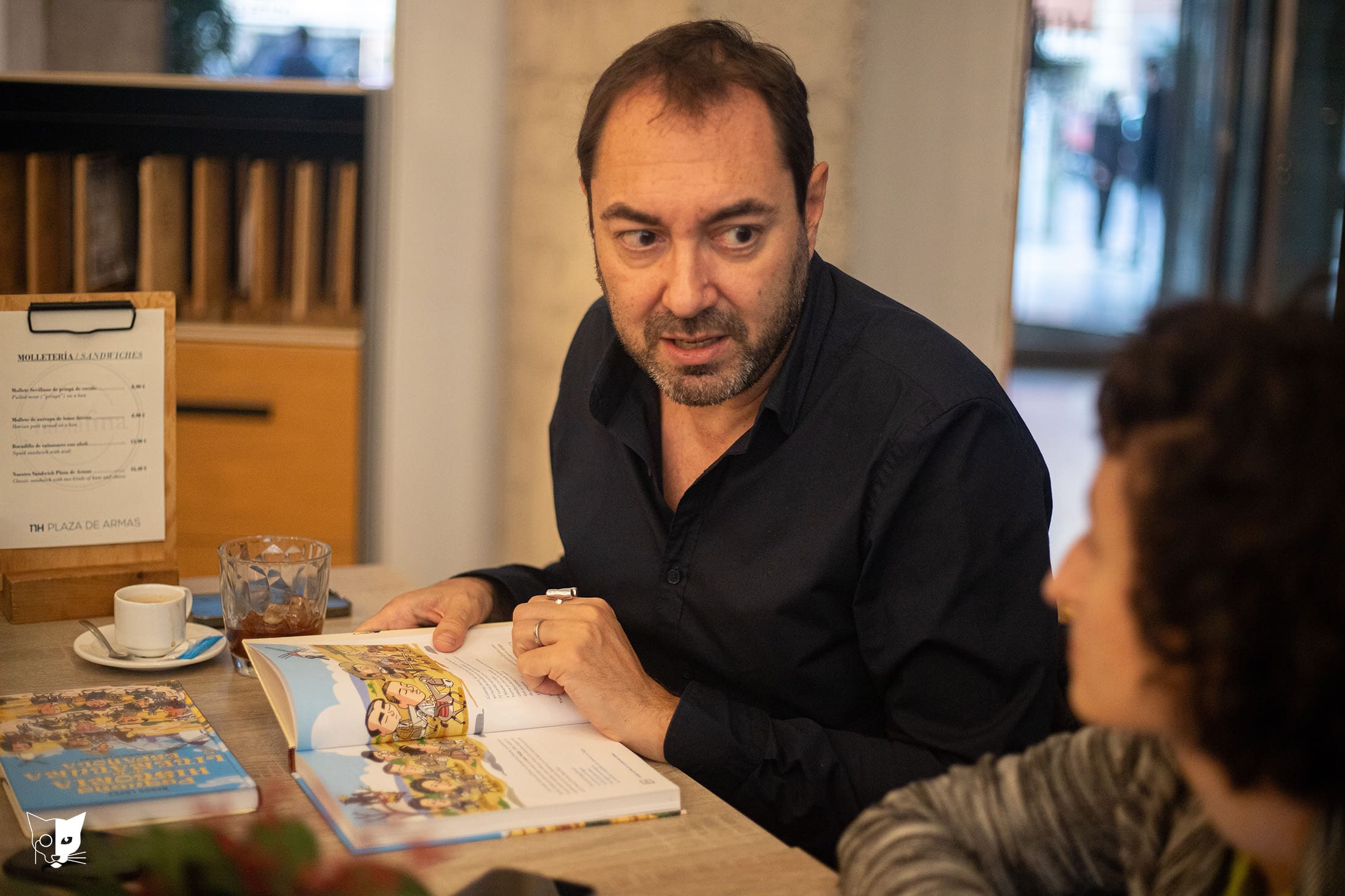 Nando López: “Entre los recuerdos de mi infancia está leer con mi madre o mi padre contándome cuentos”