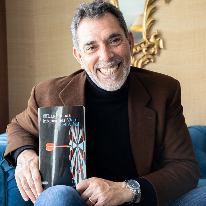 Víctor del Árbol: “Me interesa cómo funciona el sistema, por qué funciona mal, y por qué es injusto”